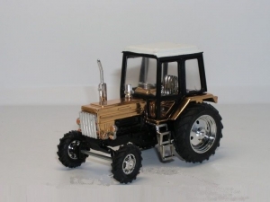 Сувенирная модель трактора МТЗ-82 Belarus "Люкс-2" металл (золотой) 1:43