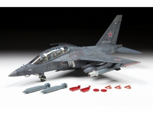 Сборная модель ZVEZDA Российский лёгкий бомбардировщик Як-130, 1/48