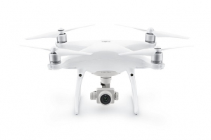 Радиоуправляемый квадрокоптер DJI Phantom 4 PRO+ (с экраном)